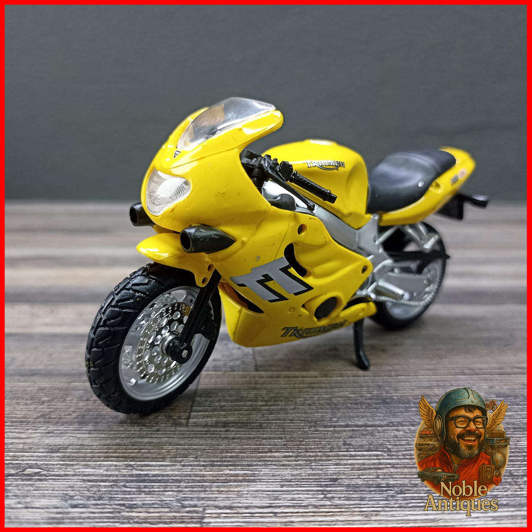 Triumph TT 600 Motorcycle Die-cast Scale 1:18