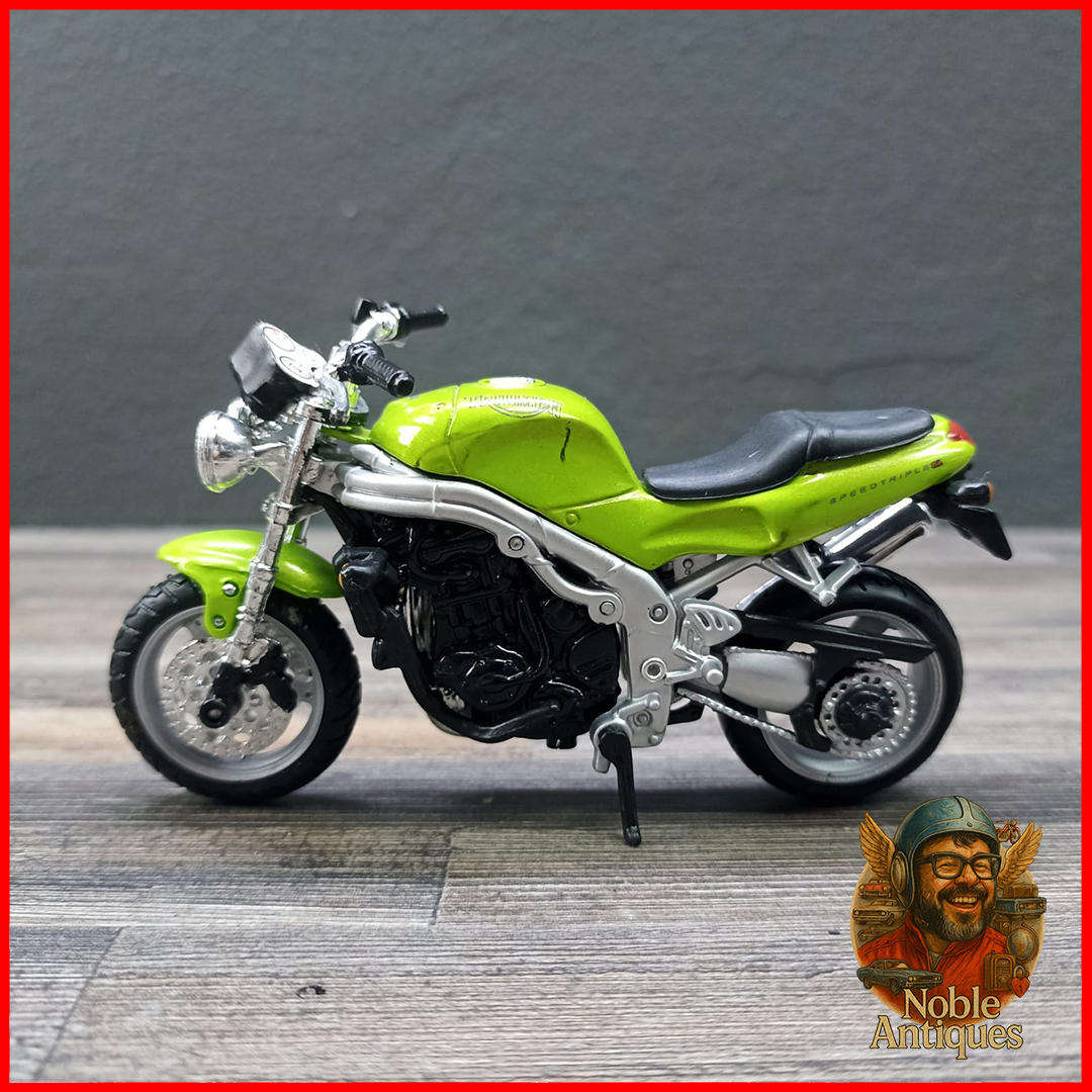 Triumph Speed Triple Motorcycle Die-cast Scale 1:18