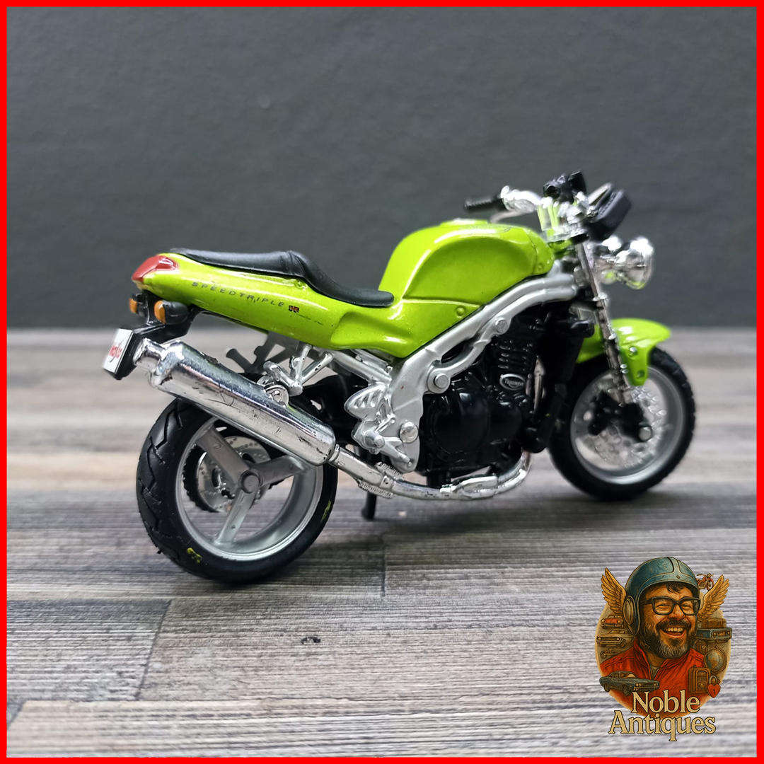 Triumph Speed Triple Motorcycle Die-cast Scale 1:18