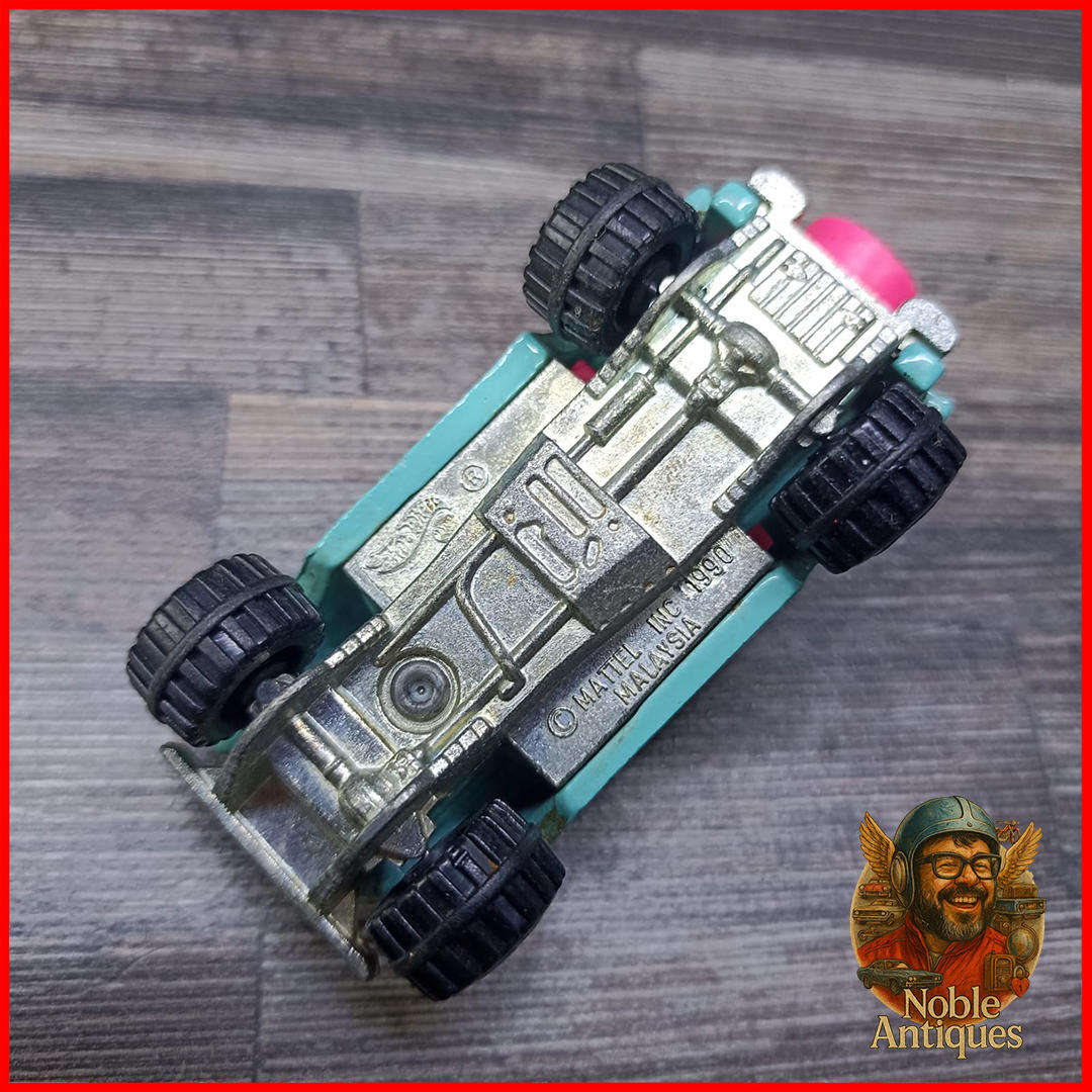 Vintage 1990 Hot Wheels Trailbuster Jeep