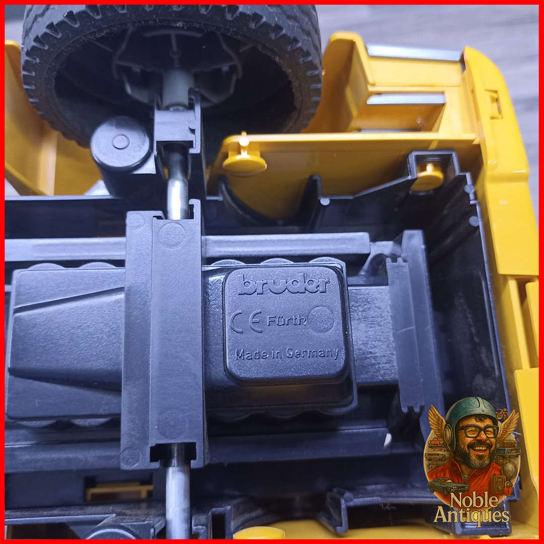 Large Bruder MAN TGA Low Loader Truck Scale 1:16