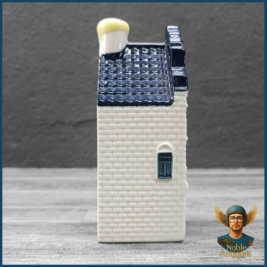 KLM Porcelain Delft Houses 41
