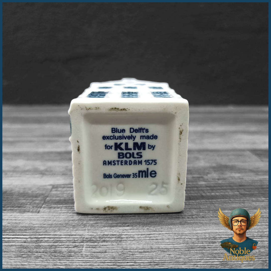 KLM Porcelain Delft Houses 25