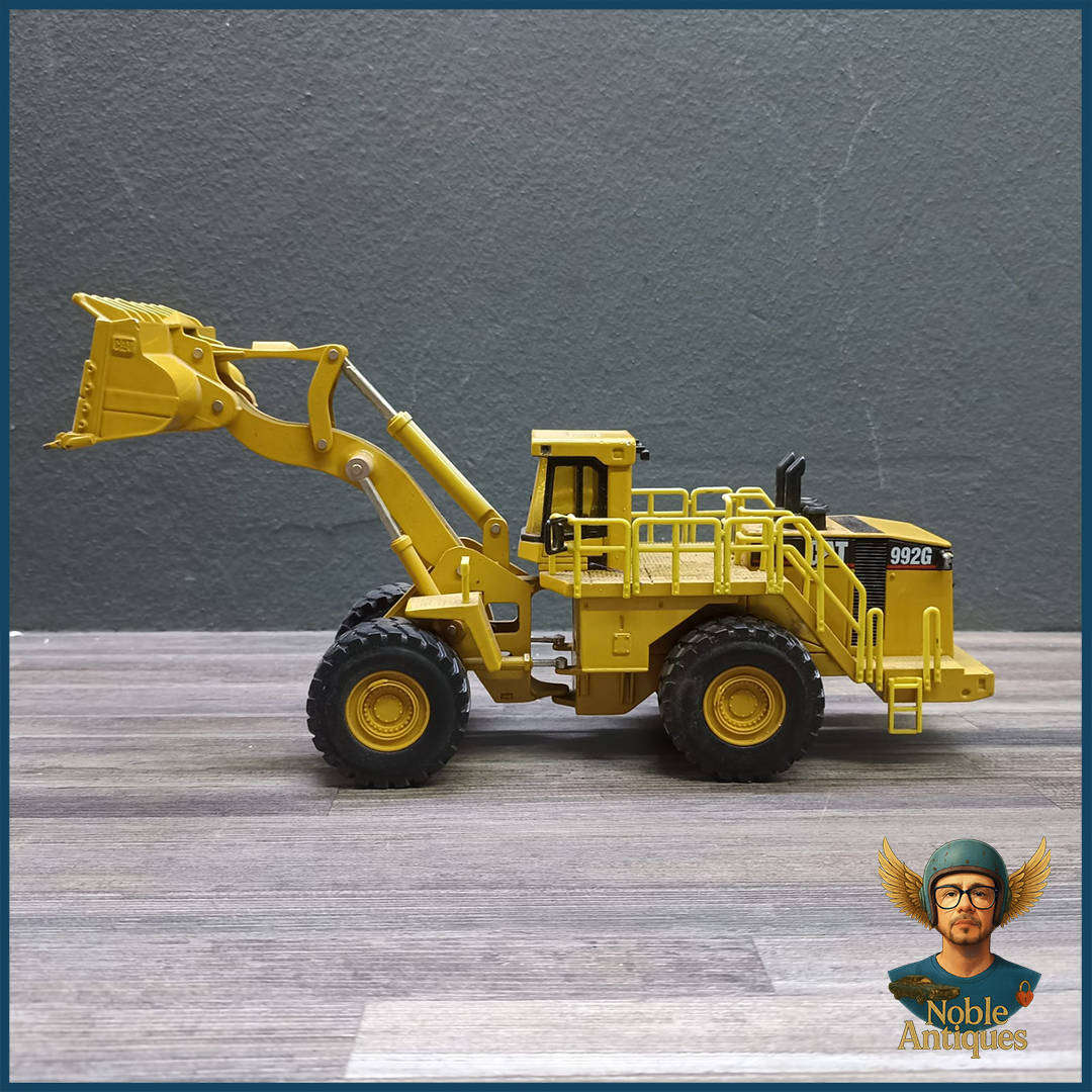 Die Cast Metal Norscot Caterpillar 992g Wheel Loader Scale 1:50 (30cm)
