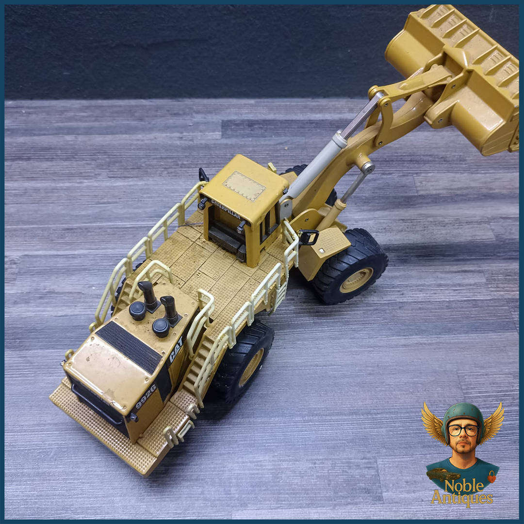 Die Cast Metal Norscot Caterpillar 992g Wheel Loader Scale 1:50 (30cm)