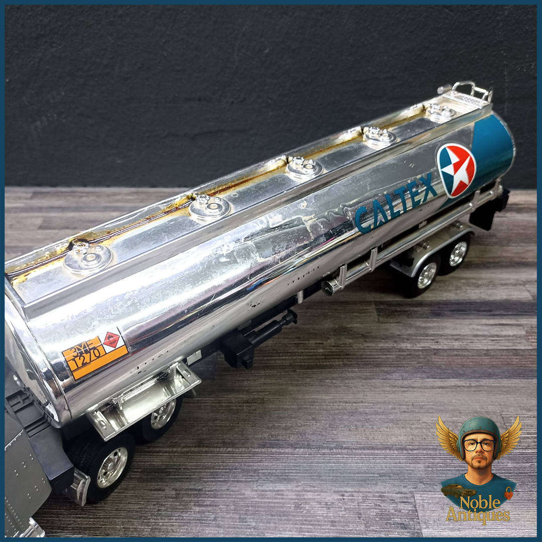 Large 40cm Peterbilt 379 truck with a Caltex tanker trailer