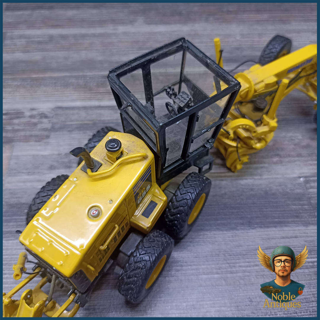 First Gear 50-3062 Komatsu GD655 Motor Grader