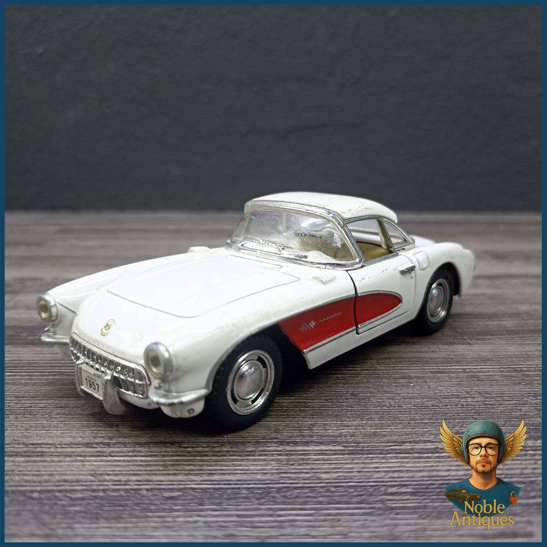 Kinsmart 1:43 scale die cast model of a 1957 Chevrolet Corvette