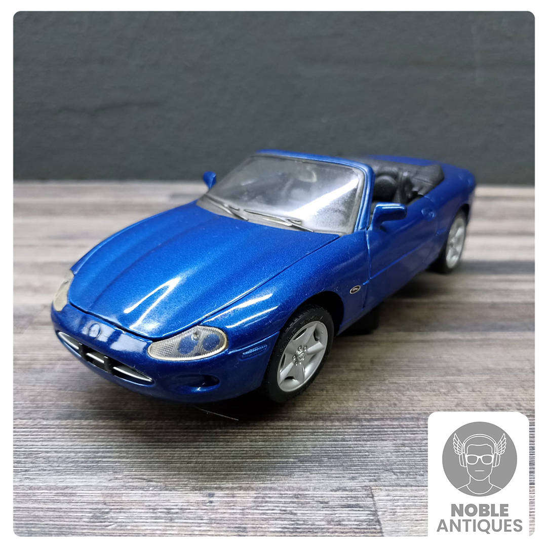 1996 Jaguar XK8 convertible 1:24 Scale