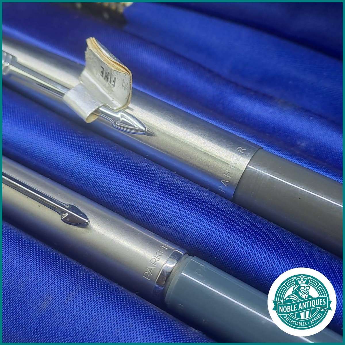 Vintage Parker "21" Aerometric fountain pen and pencil set