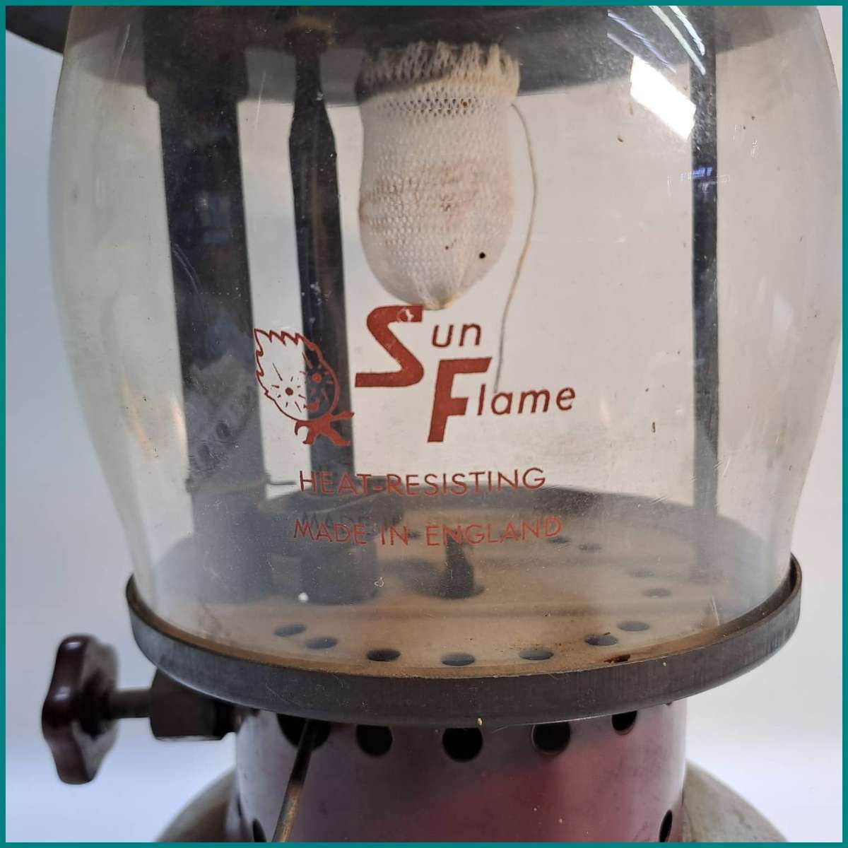 Vintage 106 Sun Flame paraffin lantern