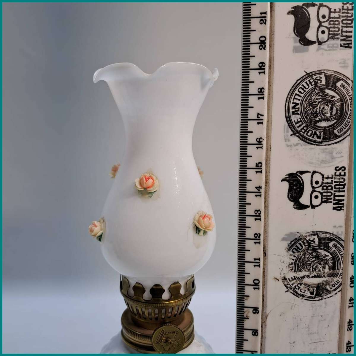 Vintage hobnail milk glass lamp