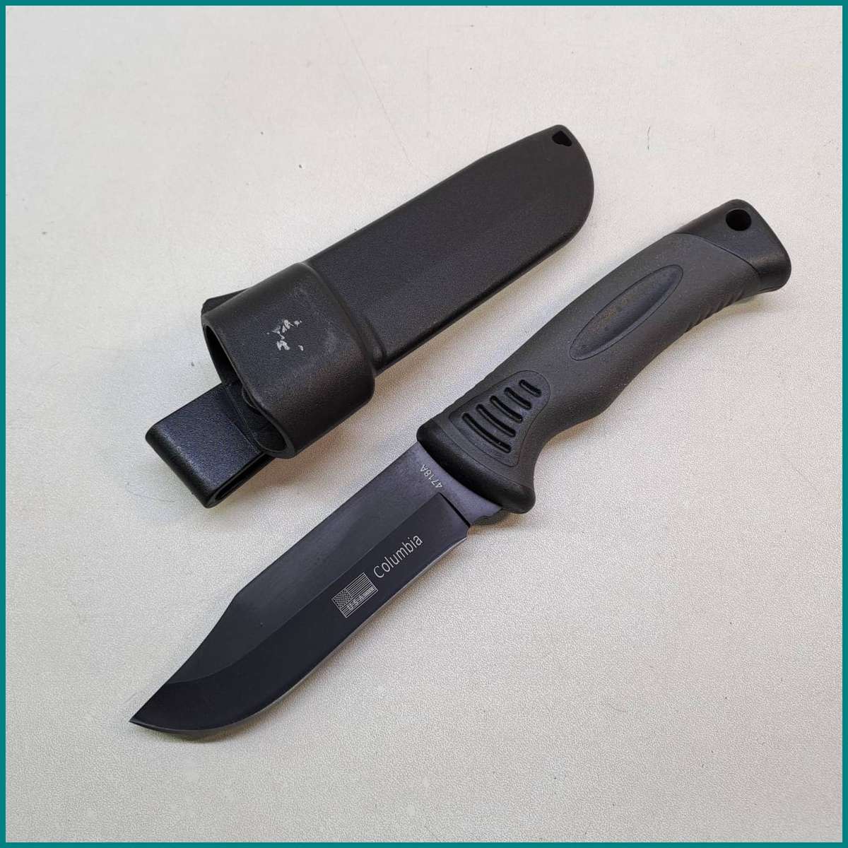 Columbia 4718A fixed-blade tactical hunting knife