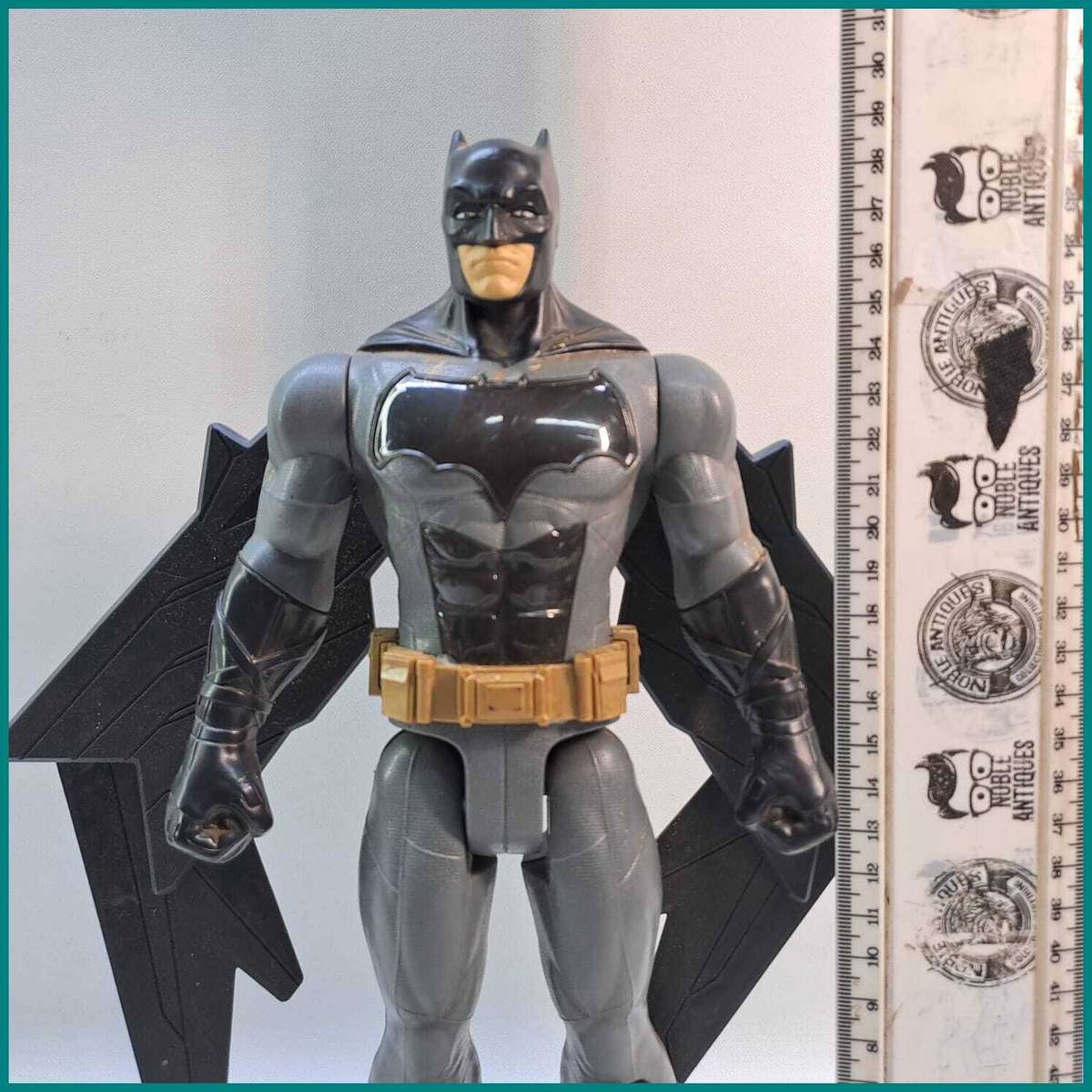 2017 Mattel DC Justice League Movie Tactical Strike Batman 12-inch action figure