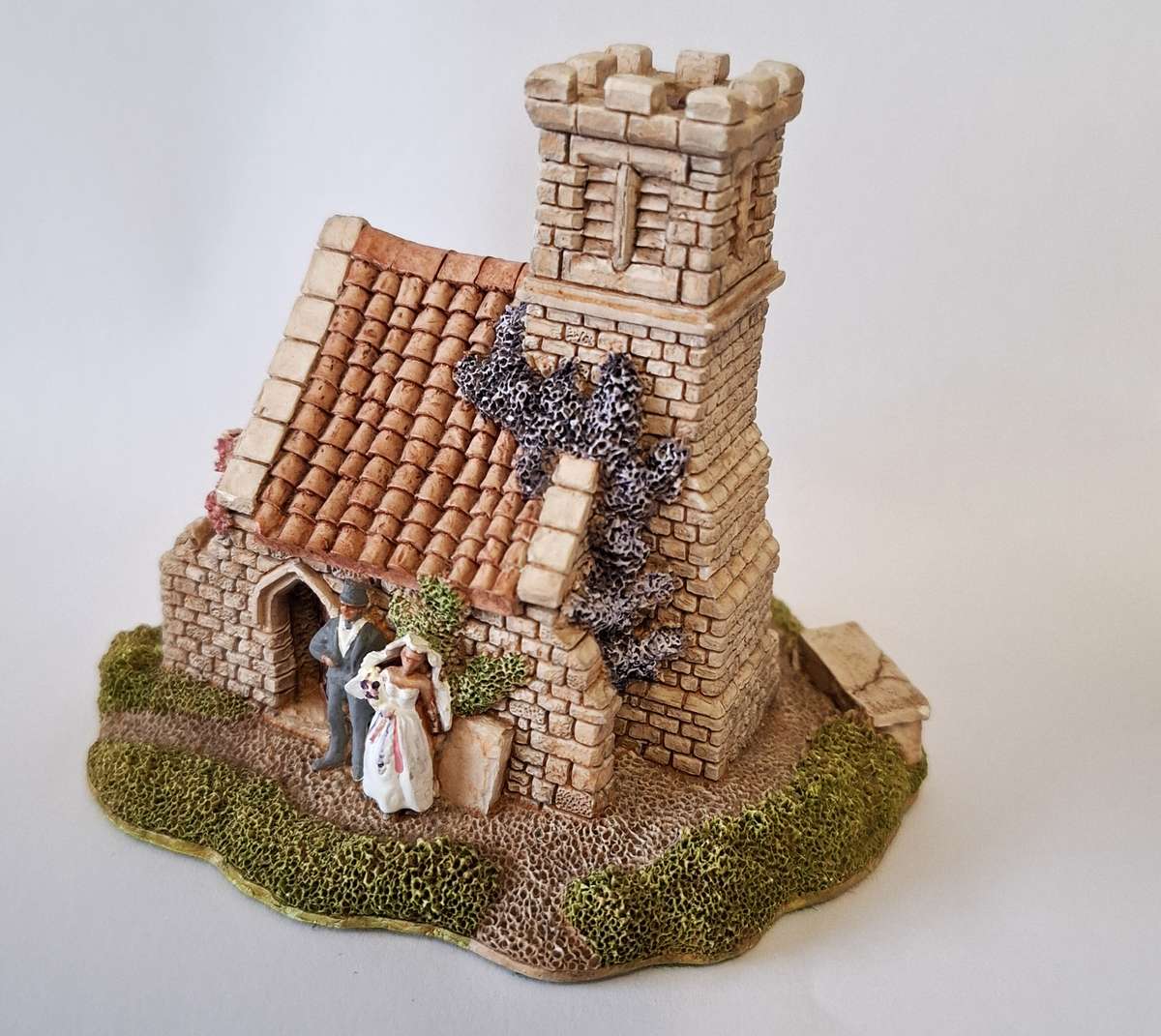 Lilliput Lane Miniature Houses - Wedding Bells