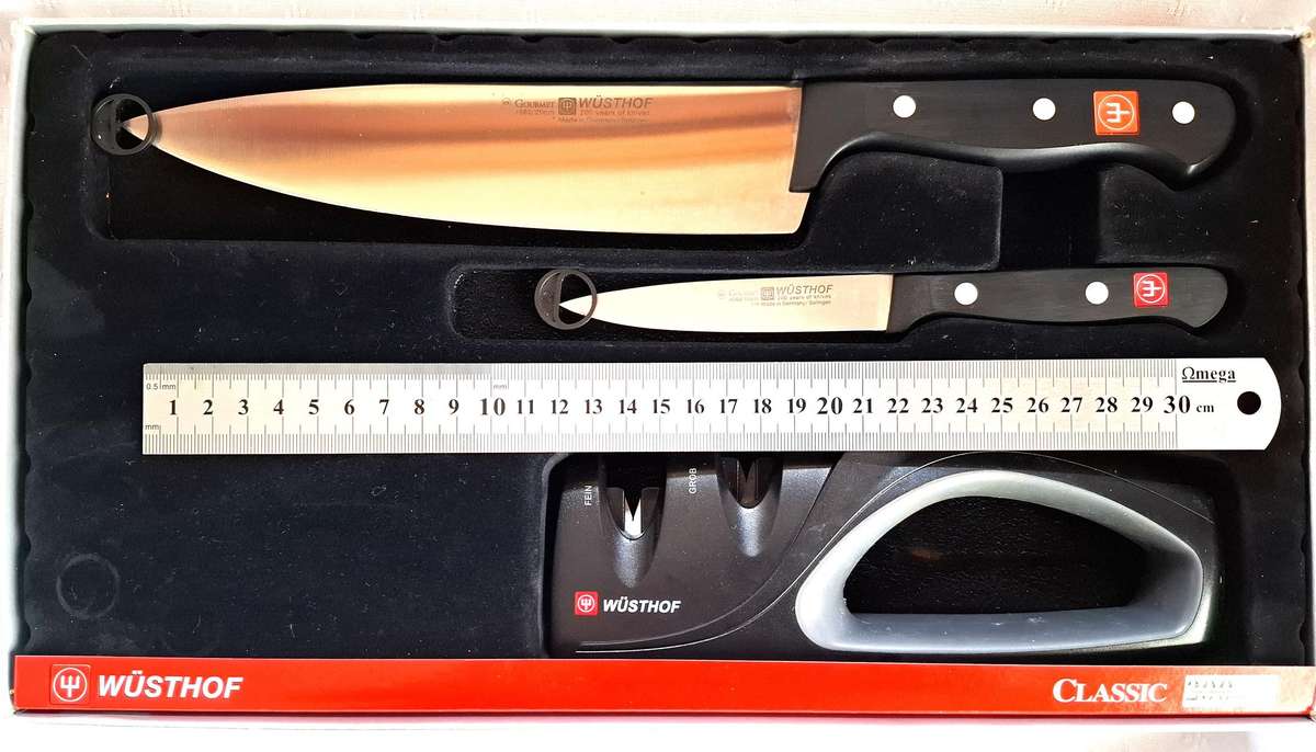 Wusthof Knife Set Gourmet - 3-piece (Chef's knife, Paring knife and Sharpener)