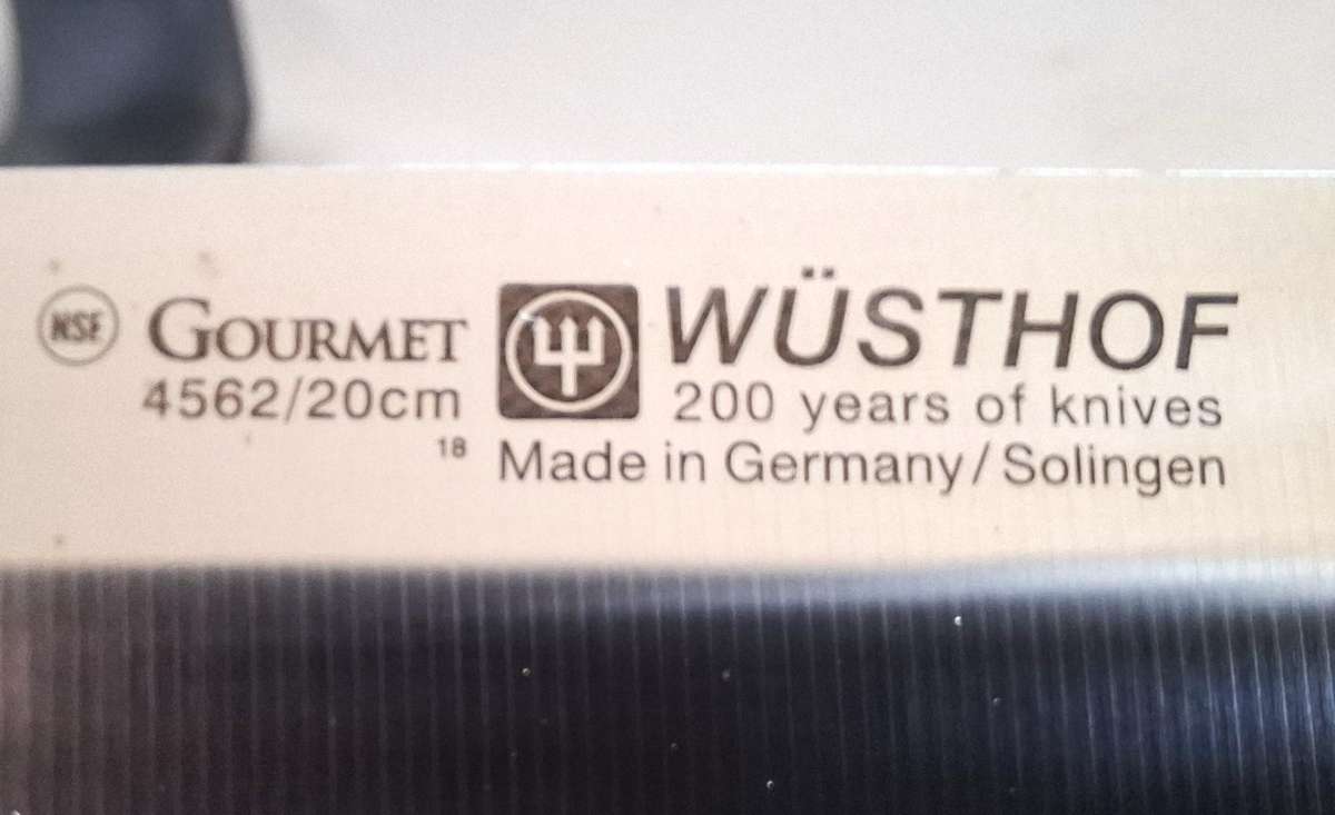 Wusthof Knife Set Gourmet - 3-piece (Chef's knife, Paring knife and Sharpener)