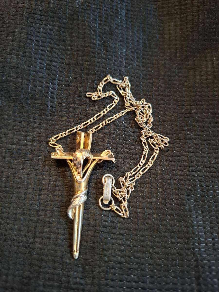 Vintage Sterling Silver Crucifix Necklace - Gold Plated (7.7g)