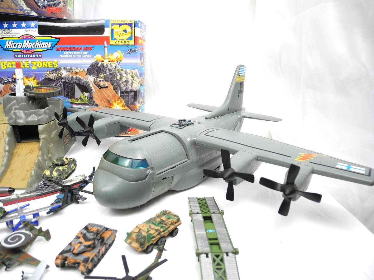 Vintage 1990s Galoob Micro Machines Military Collection