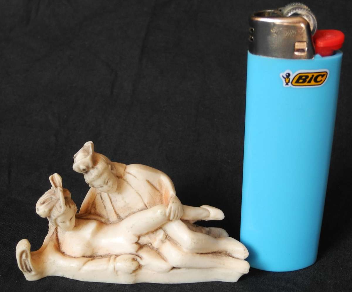 Erotic Japanese Vintage Netsuke