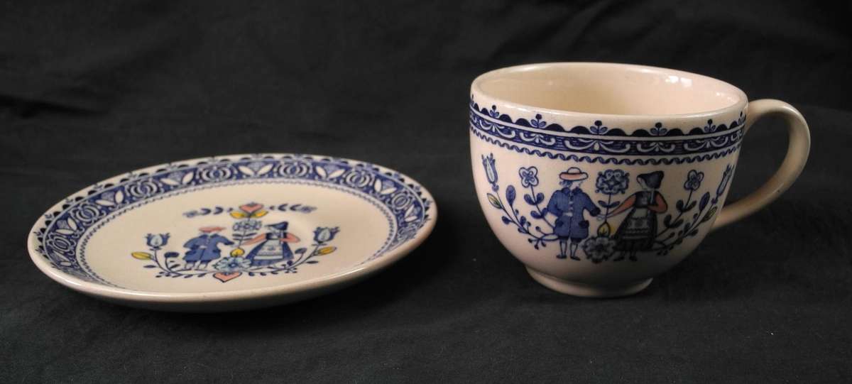 Johnson Brothers Hearts & Flowers Pattern Trio (1 of 2)