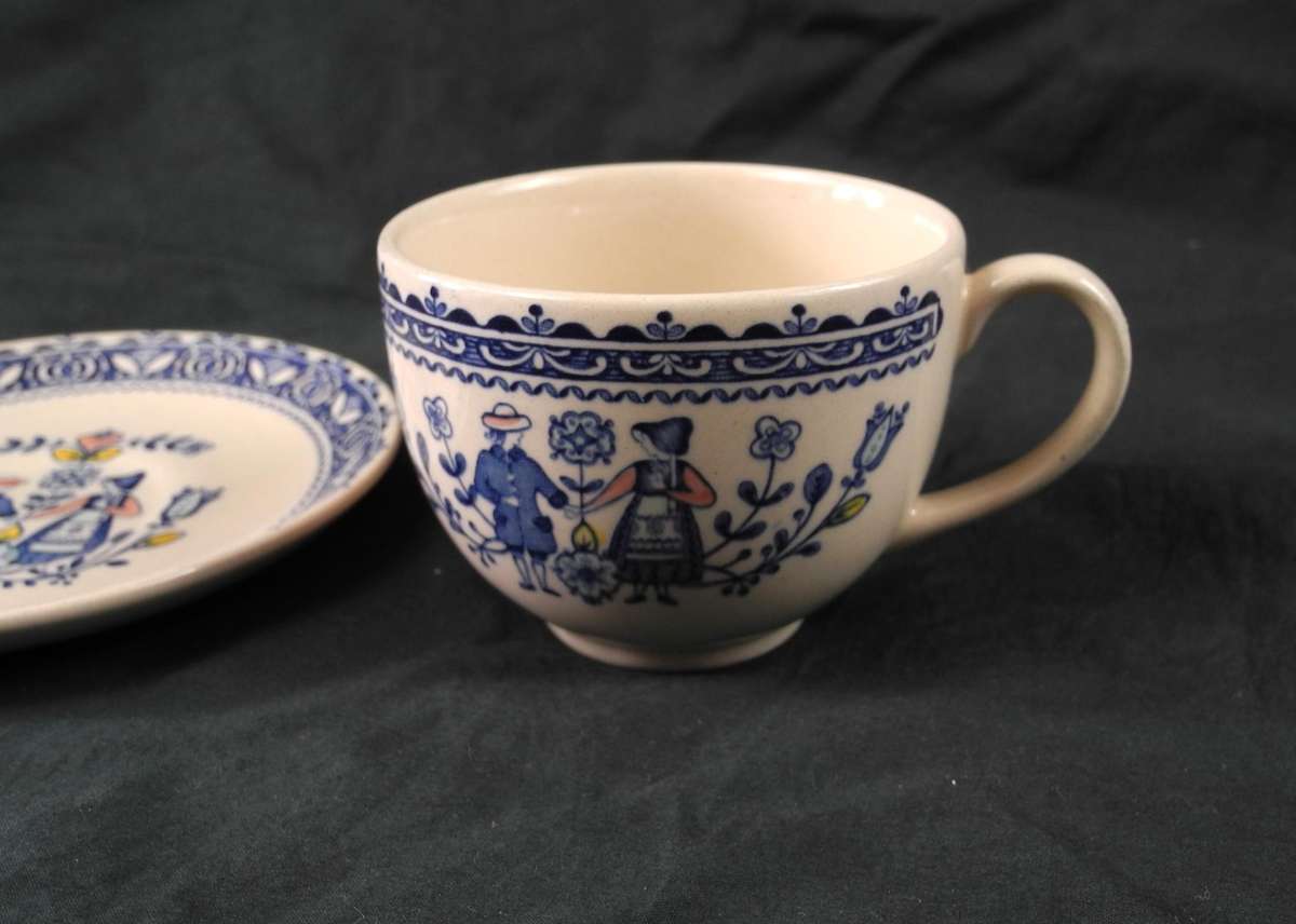 Johnson Brothers Hearts & Flowers Pattern Trio (1 of 2)