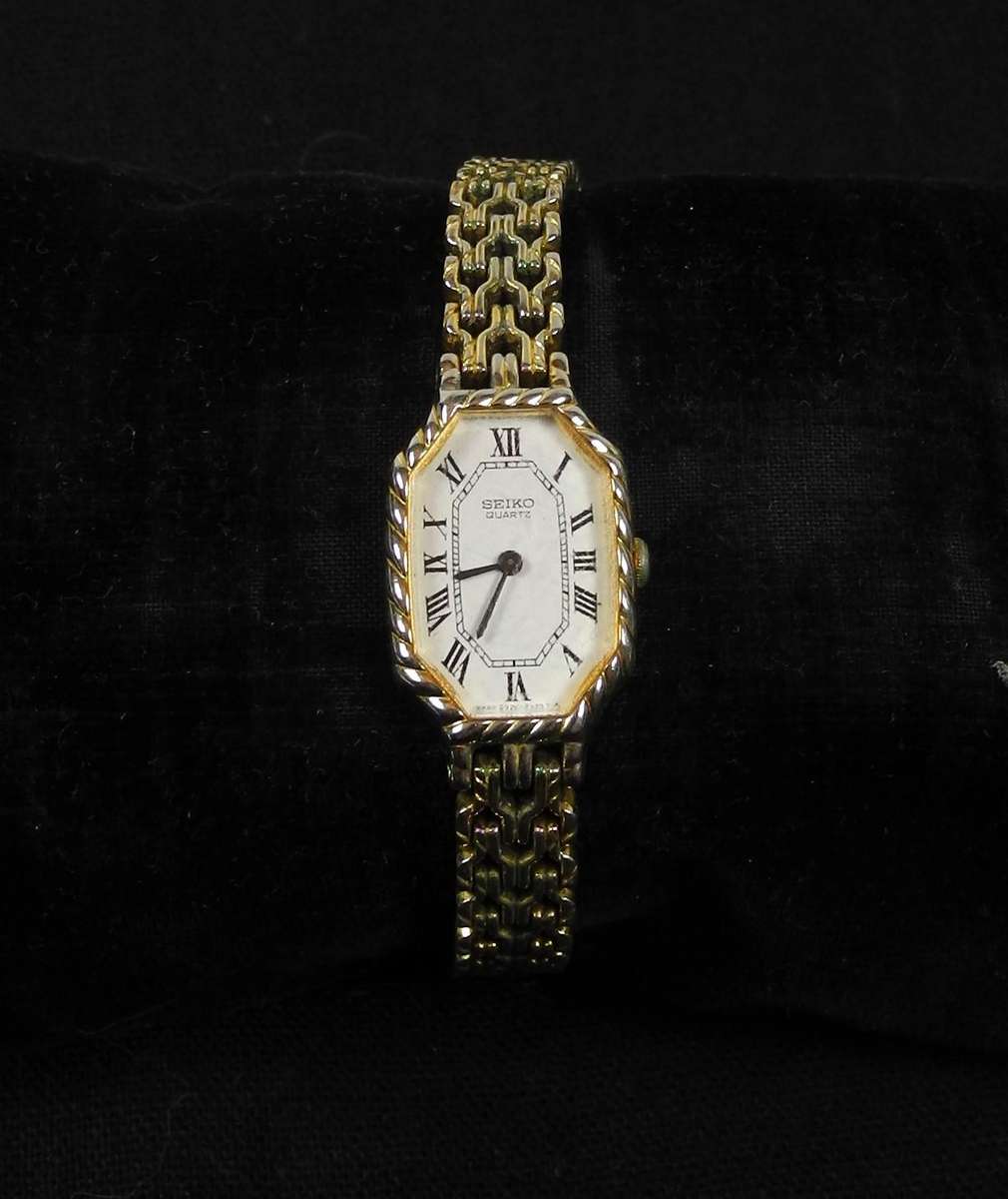 Vintage Seiko Quartz Ladies' Watch  Model 2320-6150R