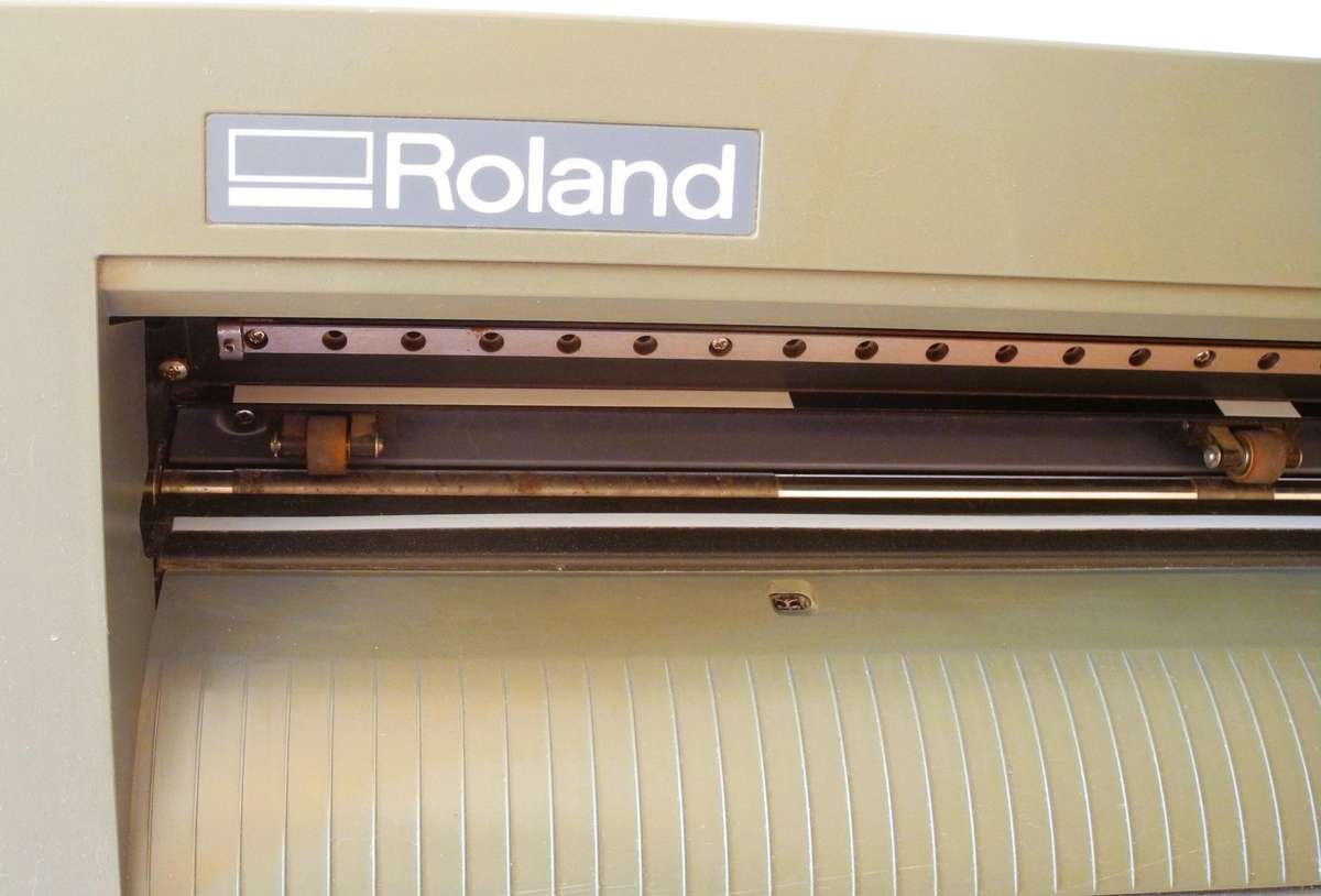 Roland CAMM-1 CX-24 Vinyl Cutter  Professional-Grade Cutting Plotter