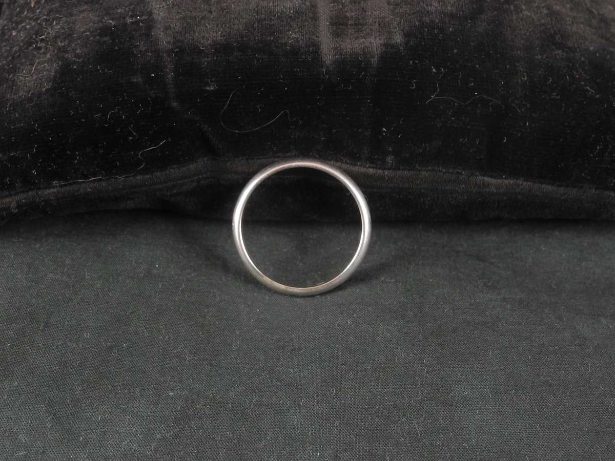Vintage Norwegian Silver Ring (3.7g)