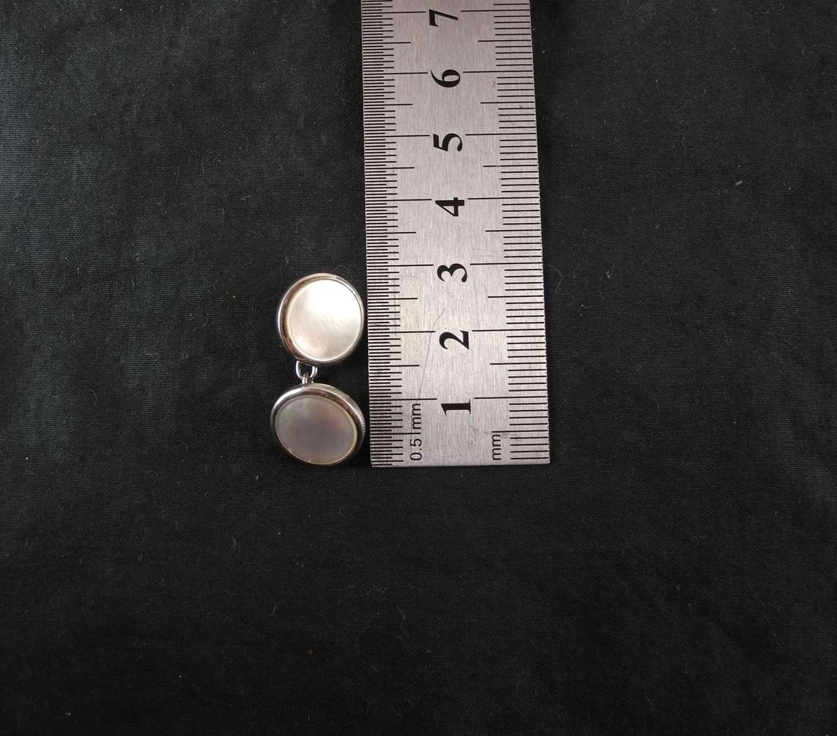 Vintage Silver and Mother of Pearl Cuff Links (6.0g)