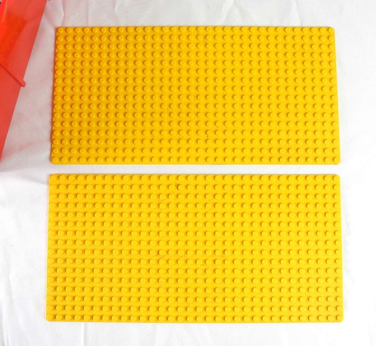 Vintage Lego Build-N-Store Chest Carry Case filled with lots of Lego bricks