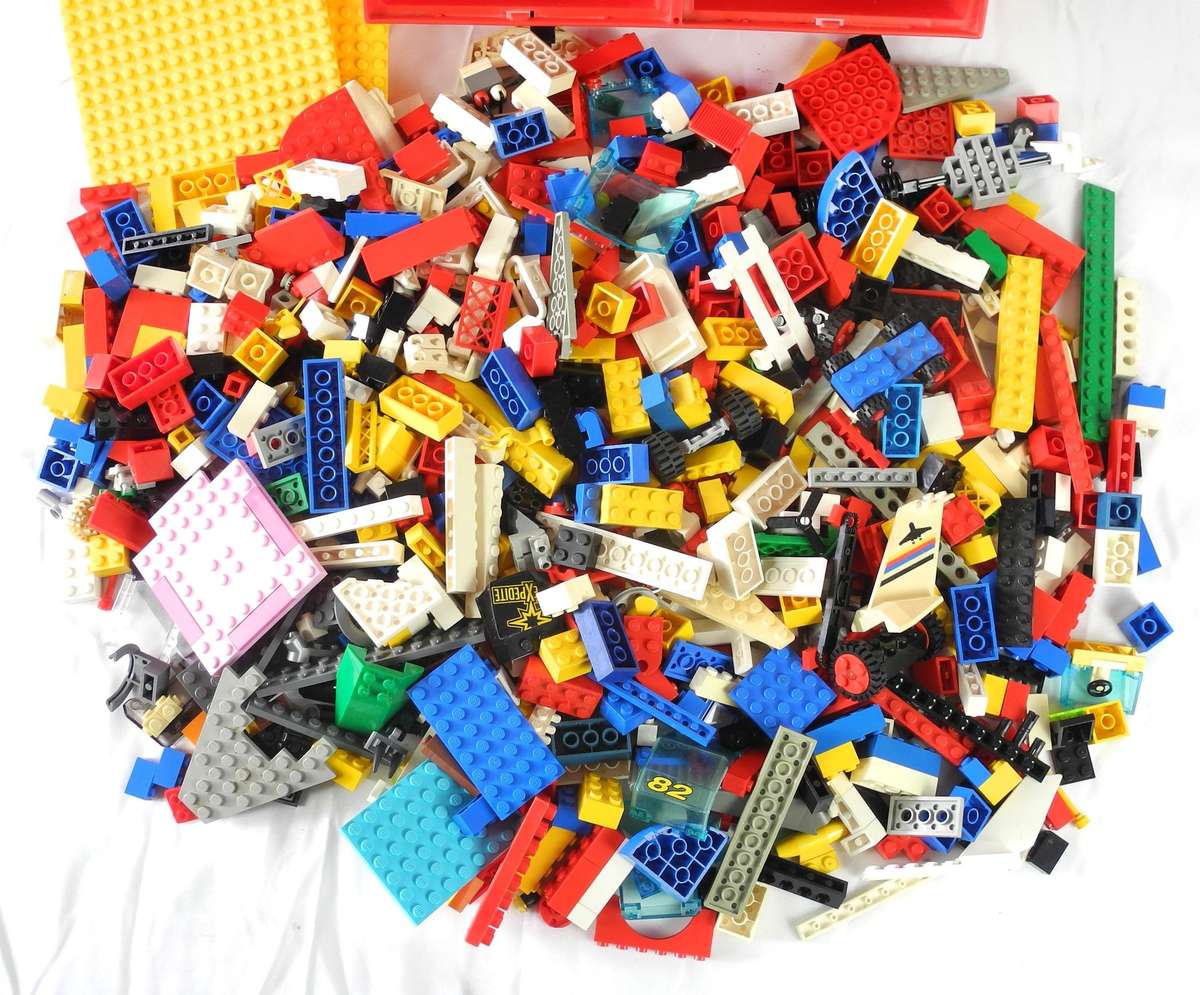 Vintage Lego Build-N-Store Chest Carry Case filled with lots of Lego bricks