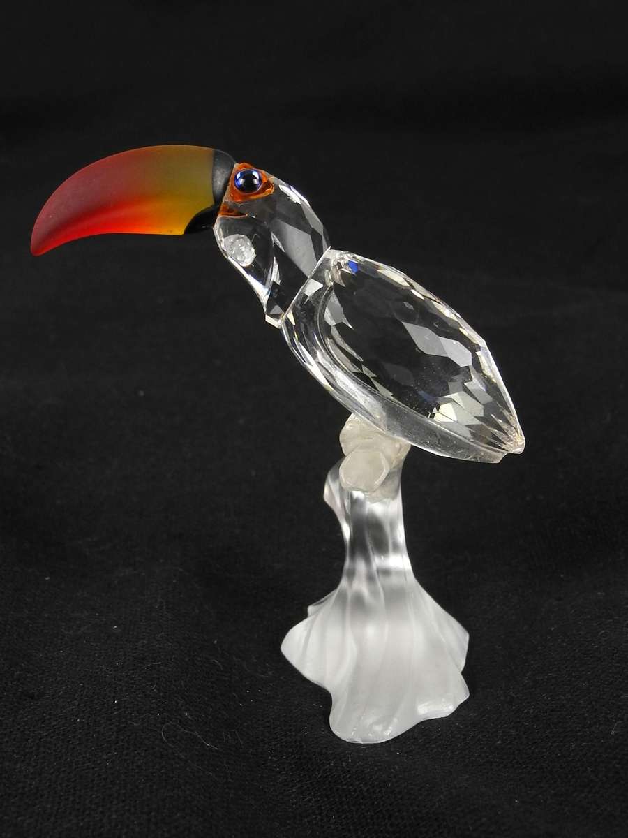 Swarovski Crystal Retired Feathered Friends Toucan