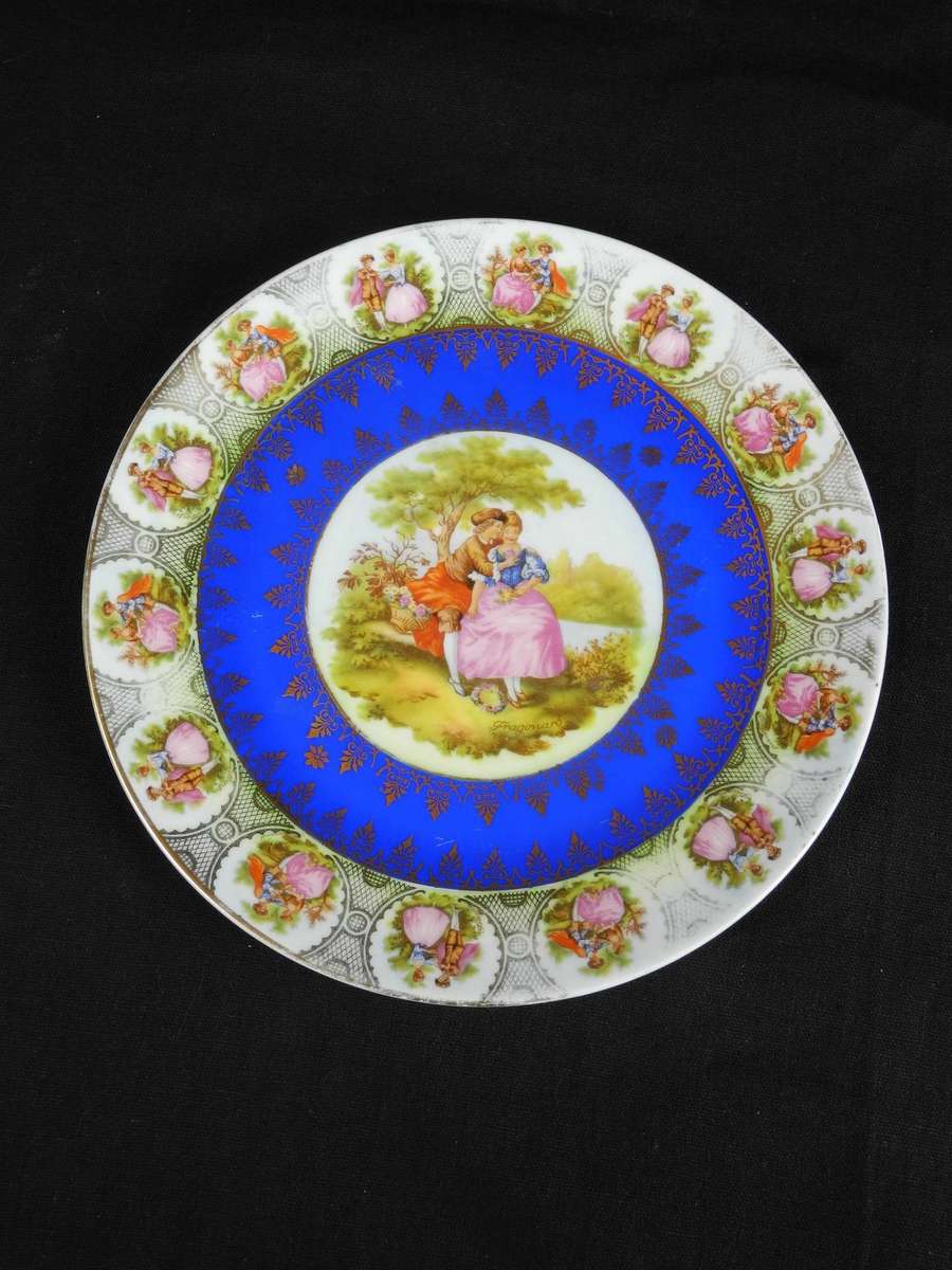 Vintage Decorative Bavarian Cabinet Plate with Love Story Artwork