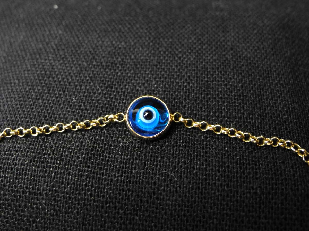 14ct Gold Evil Eye Charm Bracelet (2.3g)
