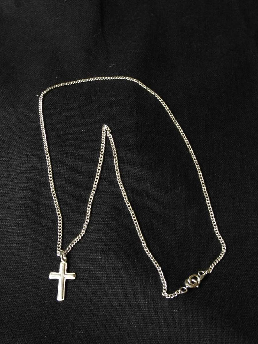 .925 Sterling Silver Cross Pendant Necklace (6.6g)