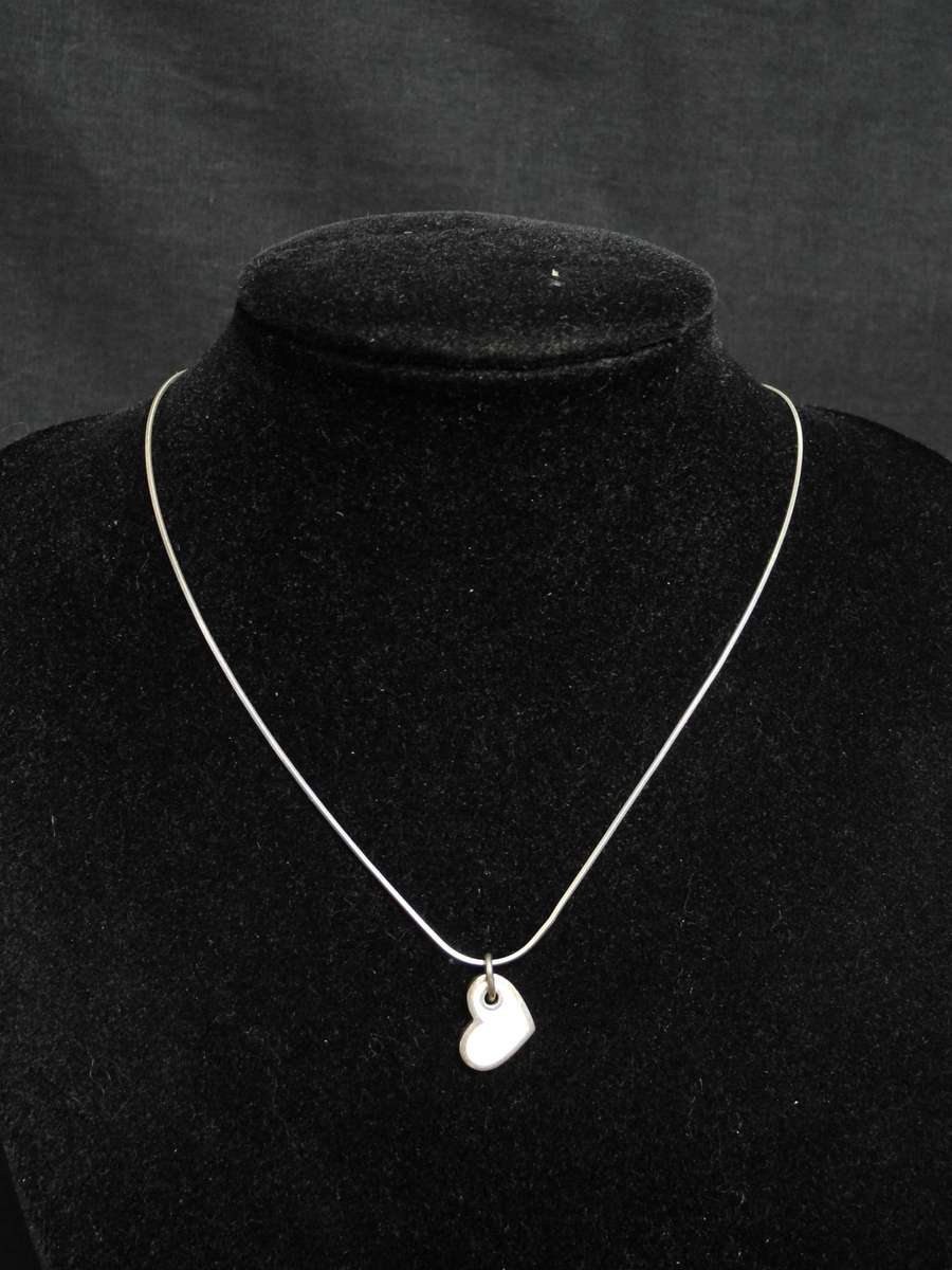 Italian "lovebites" .925 Sterling Silver Heart Necklace (4.7g)