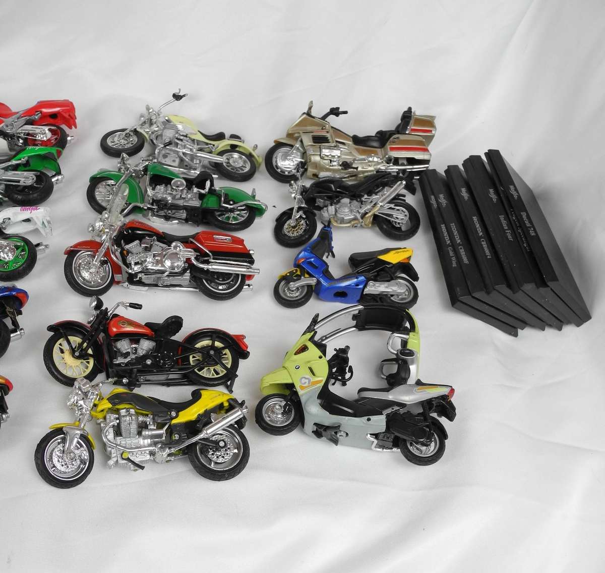 Collection of MAISTRO MotorCycles 1:18  - Bundle of 27