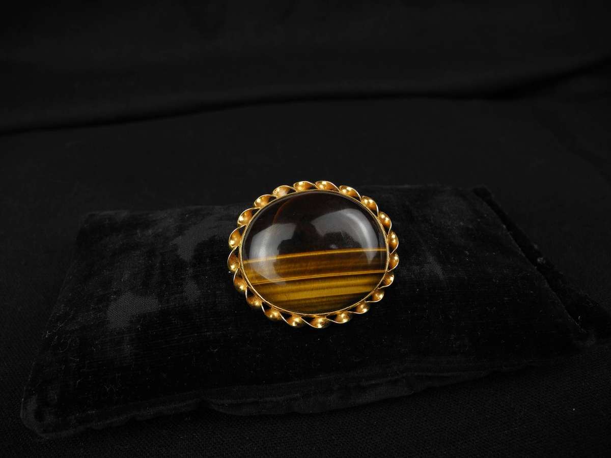 Vintage 9ct Yellow Gold & Tigers Eye Oval Brooch (14g)