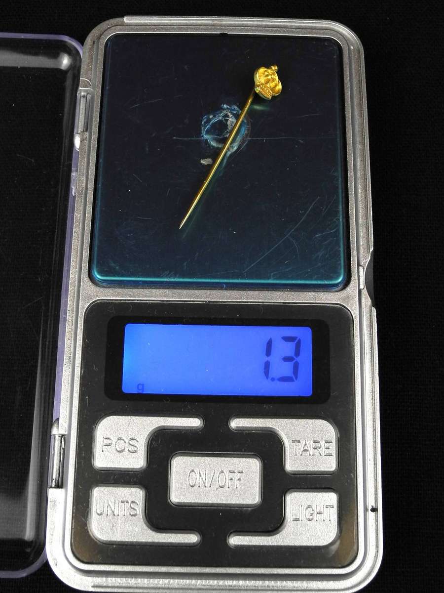 18ct Gold Regal Crown Stick Pin (1.3g)