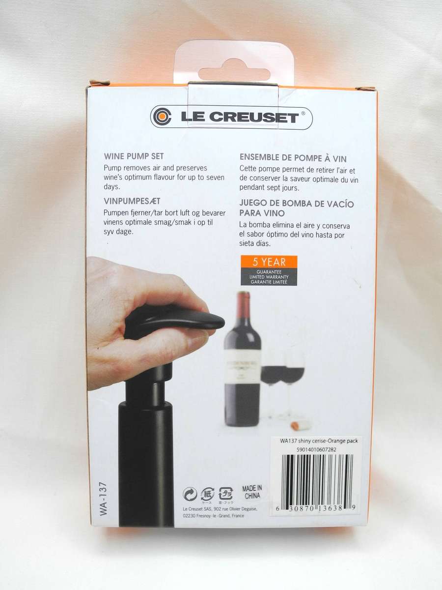 Le Creuset Wine Vacuum Pump & 3 Stoppers Set  Boxed / Unused