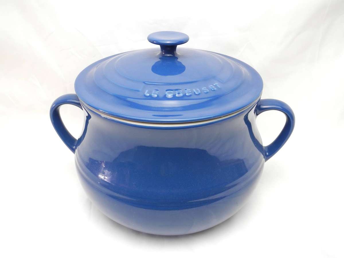 Le Creuset Cobalt Blue Stoneware Soup Tureen / Bean Pot with Lid