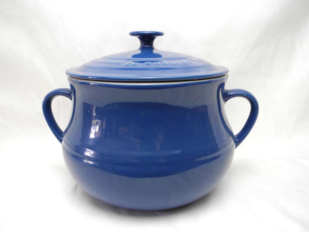 Le Creuset Cobalt Blue Stoneware Soup Tureen / Bean Pot with Lid