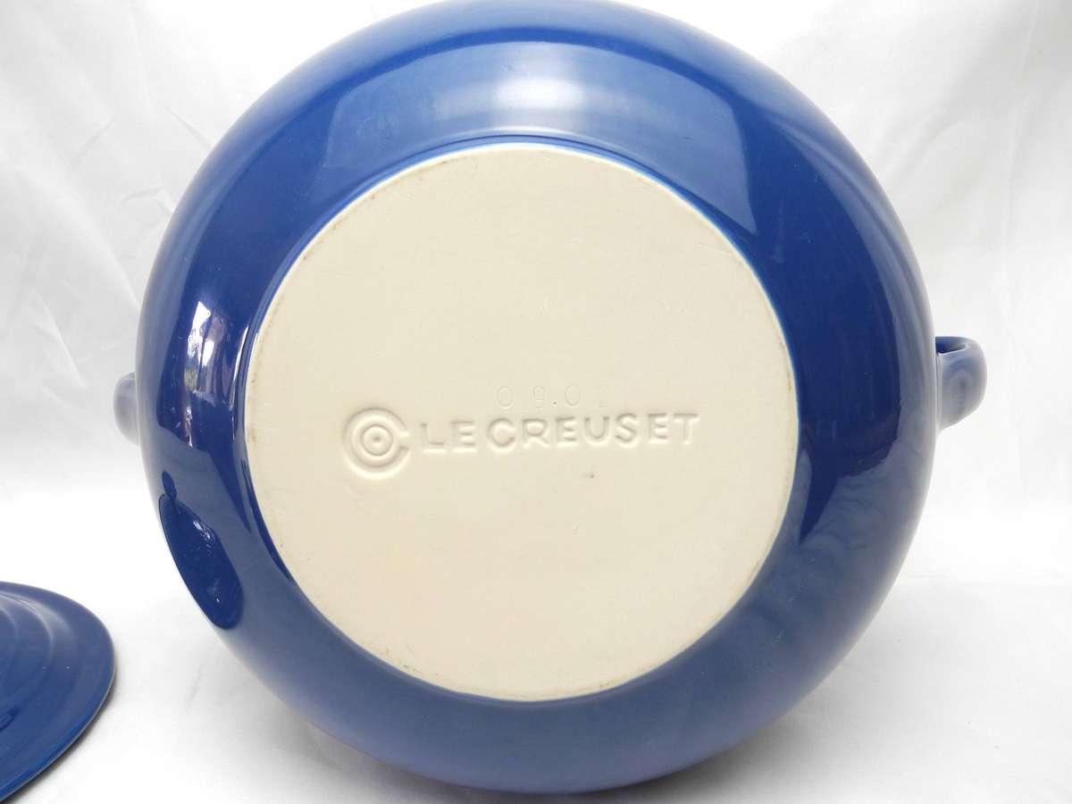 Le Creuset Cobalt Blue Stoneware Soup Tureen / Bean Pot with Lid