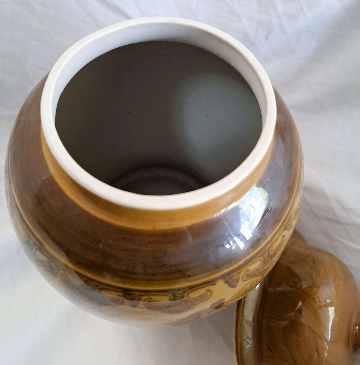 Chinese Porcelain Temple Jar, Floral Design with Golden-Brown Glaze