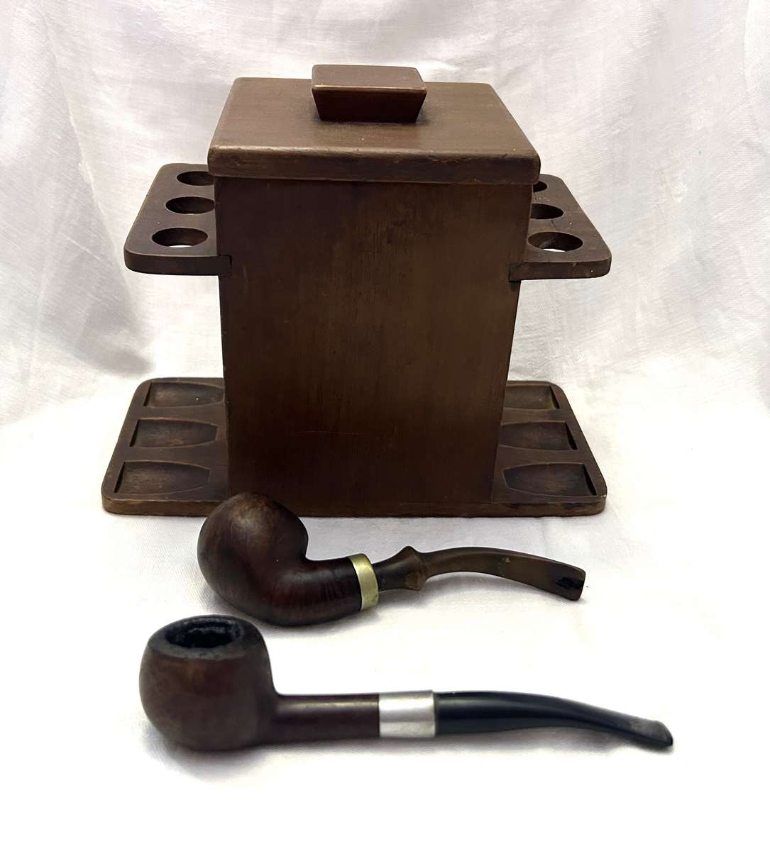 Vintage Wooden Yankee Clipper Pipe Box With Pipes