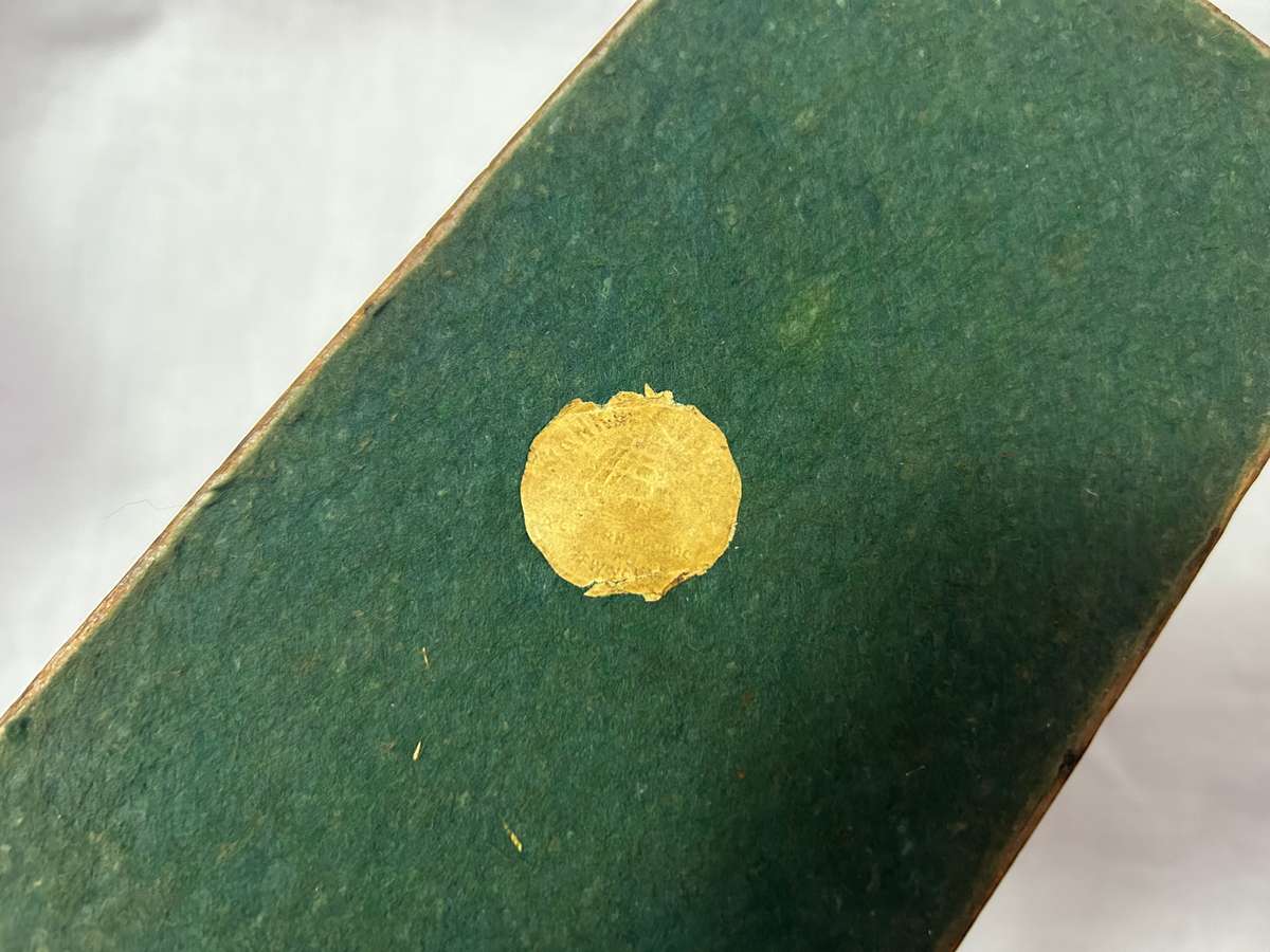 Vintage Wooden Yankee Clipper Pipe Box With Pipes