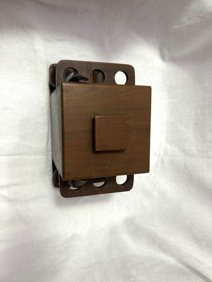 Vintage Wooden Yankee Clipper Pipe Box With Pipes