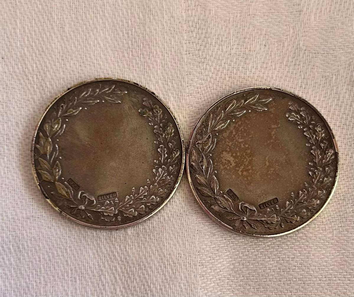 Vintage Sterling Silver Brooch & 2 Sterling Silver Coins (53.1g)