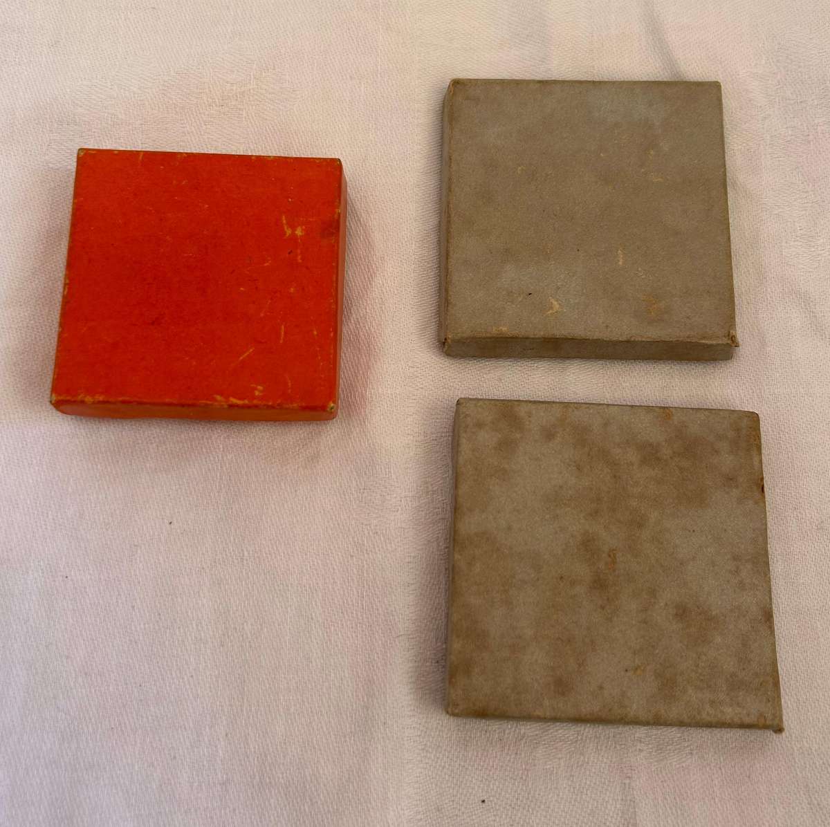 Vintage Sterling Silver Brooch & 2 Sterling Silver Coins (53.1g)